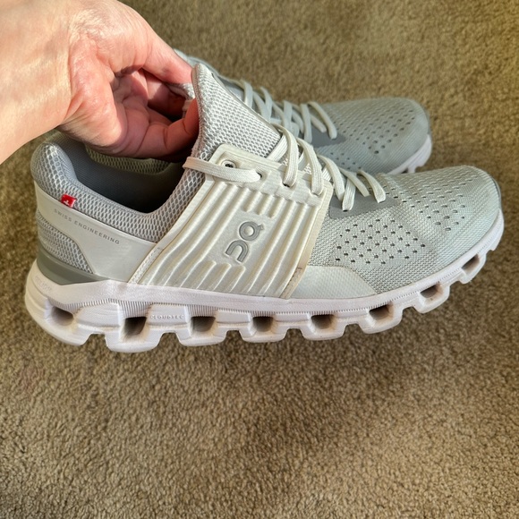 On Running women’s size9 Cloud Running Shoes — Light Gray and White - Picture 9 of 10